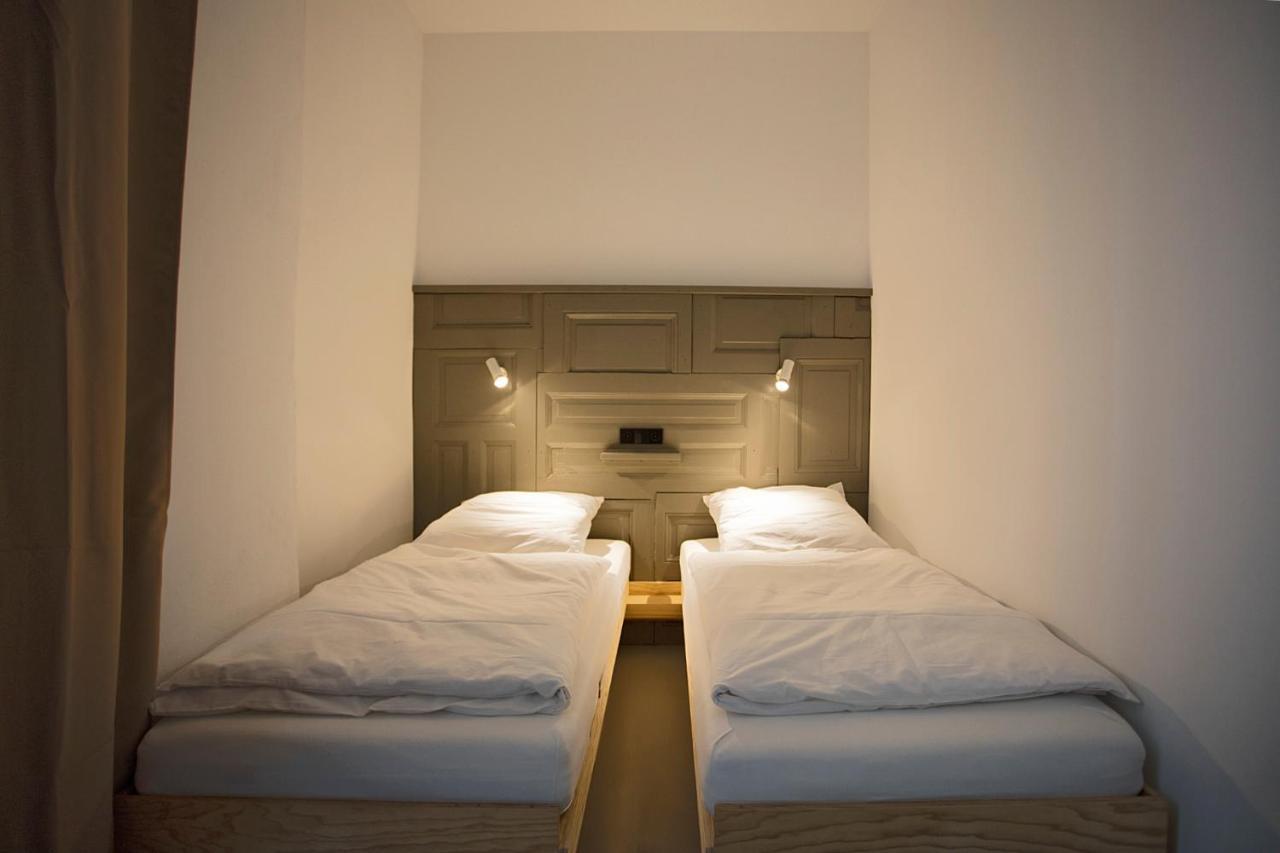 Aparthotel Schillinger-Berlin Am Tempelhofer Feld Zimmer foto