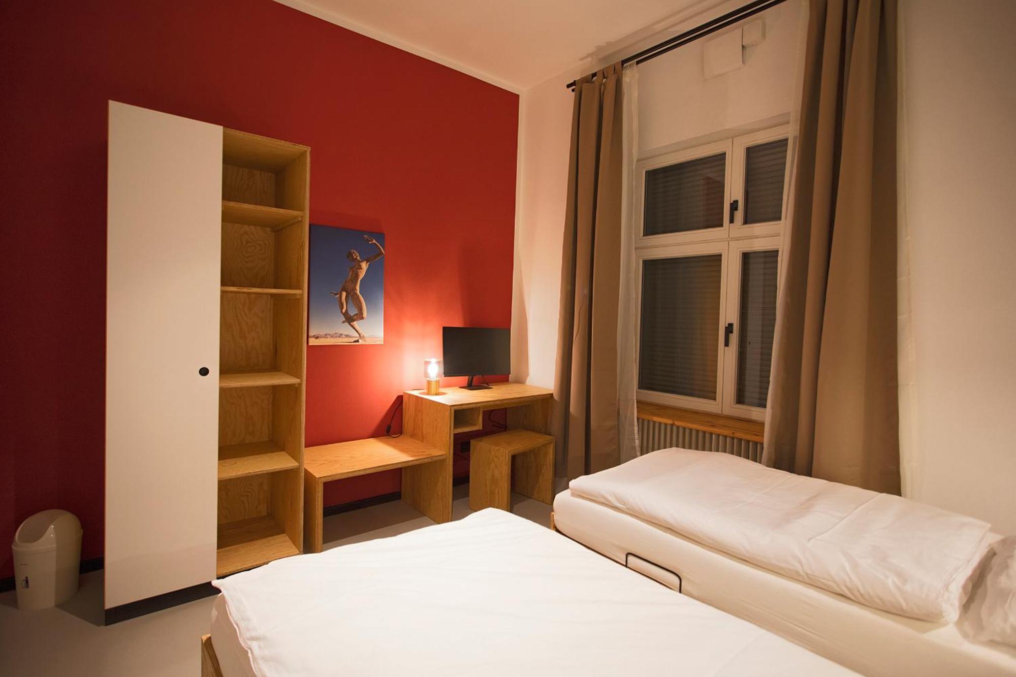 Aparthotel Schillinger-Berlin Am Tempelhofer Feld Zimmer foto